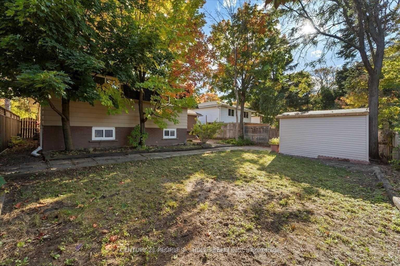 Photo 23 of 10 Deerpark Drive, Barrie, Cundles East — HOMEH