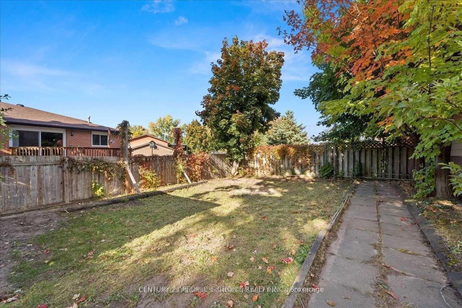 Photo 24 of 10 Deerpark Drive, Barrie, Cundles East — HOMEH