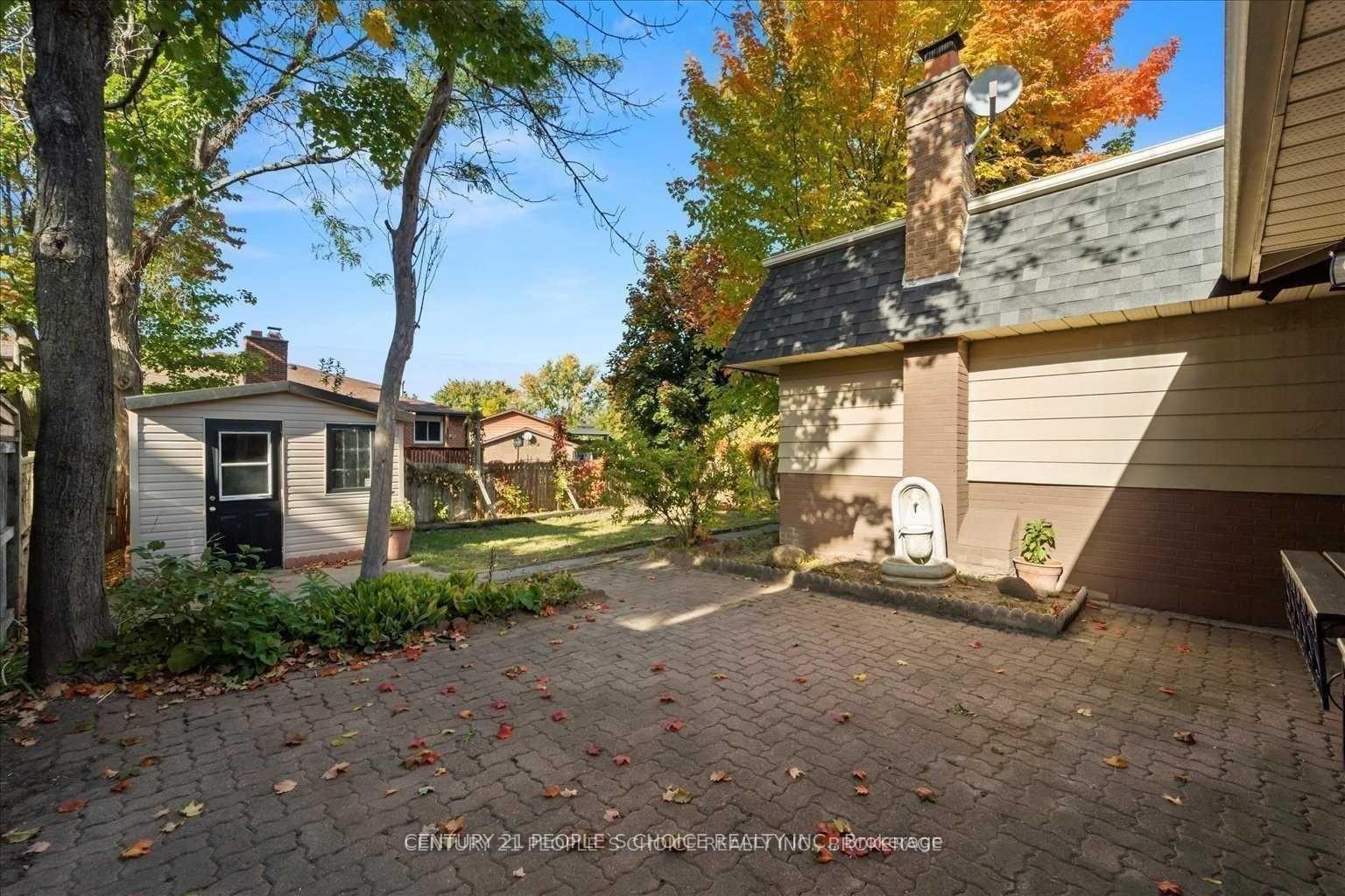 Photo 26 of 10 Deerpark Drive, Barrie, Cundles East — HOMEH