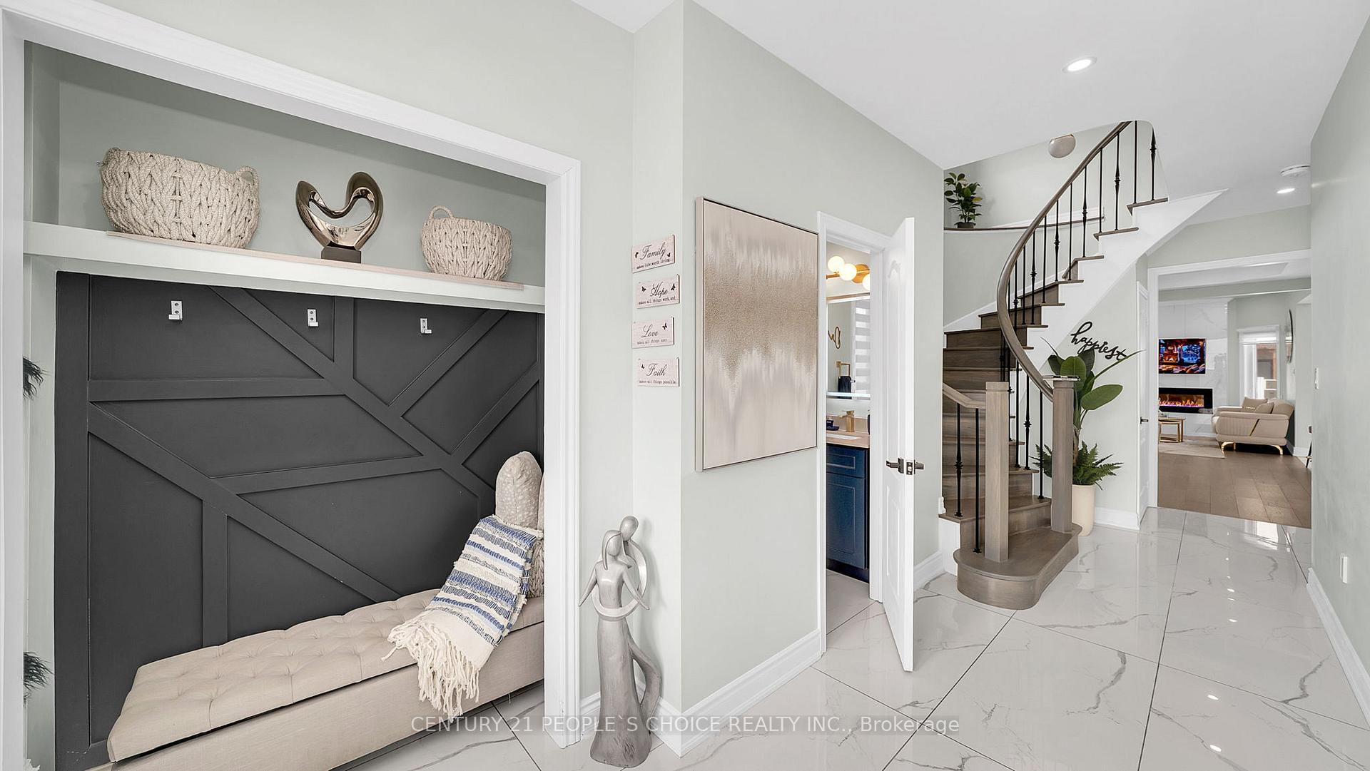 Photo 4 of 93 Andes Crescent, Vaughan, Vellore Village — HOMEH