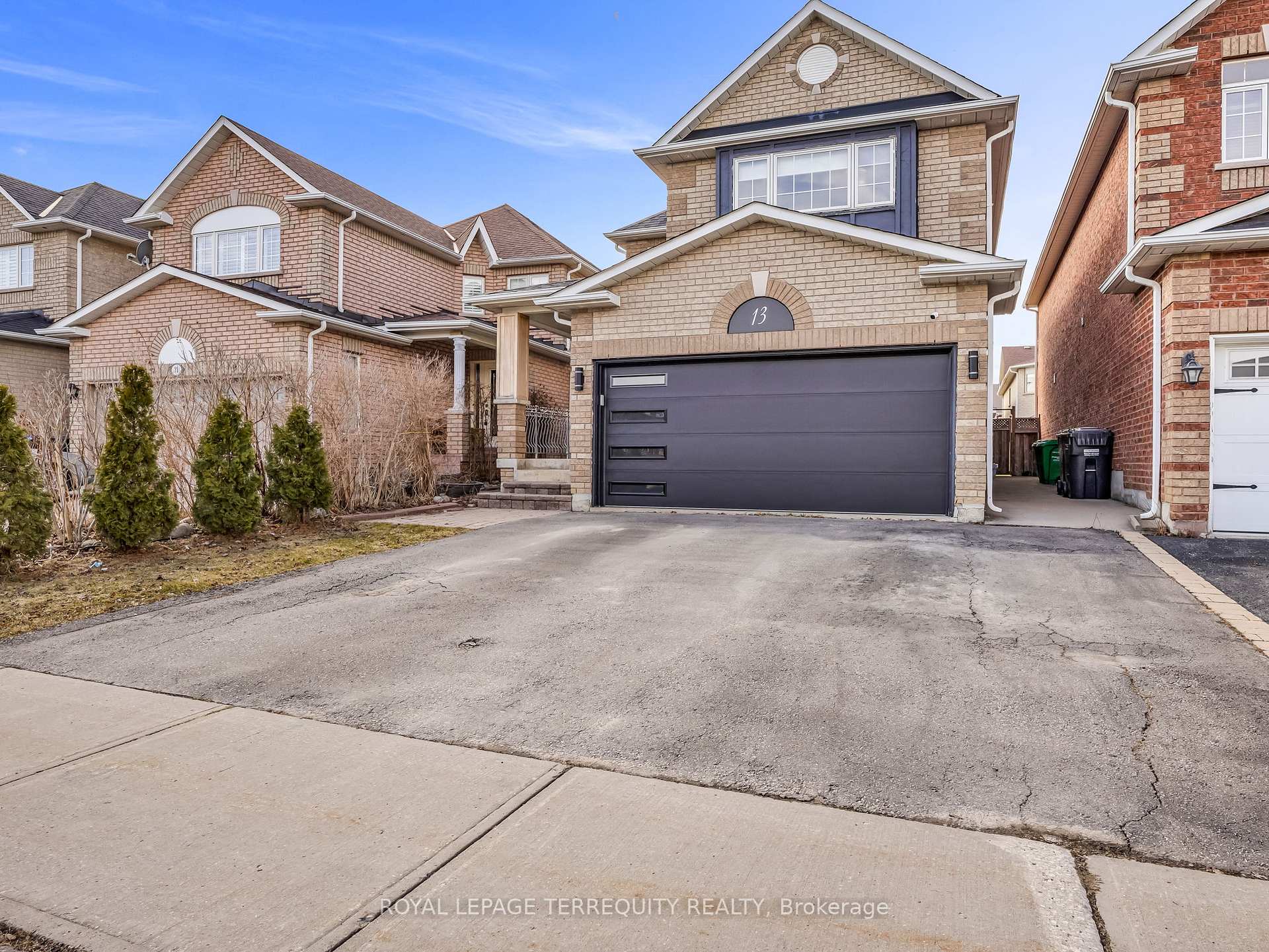 Front of 13 Humbershed Crescent