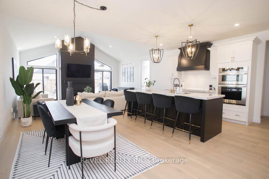 Photo 6 of 238 Mount Pleasant Street, Brantford — HOMEH