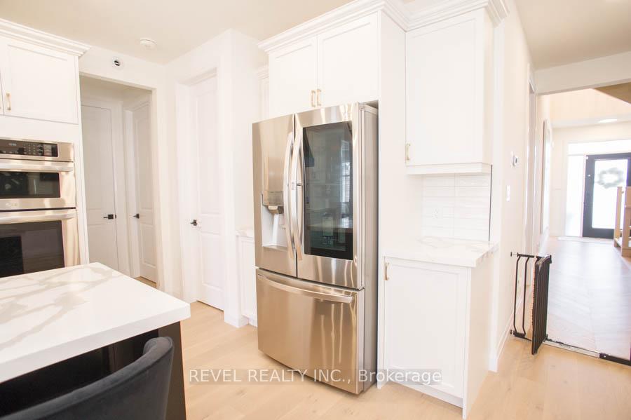 Photo 11 of 238 Mount Pleasant Street, Brantford — HOMEH