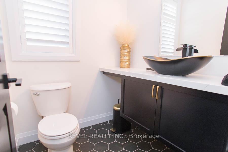 Photo 21 of 238 Mount Pleasant Street, Brantford — HOMEH