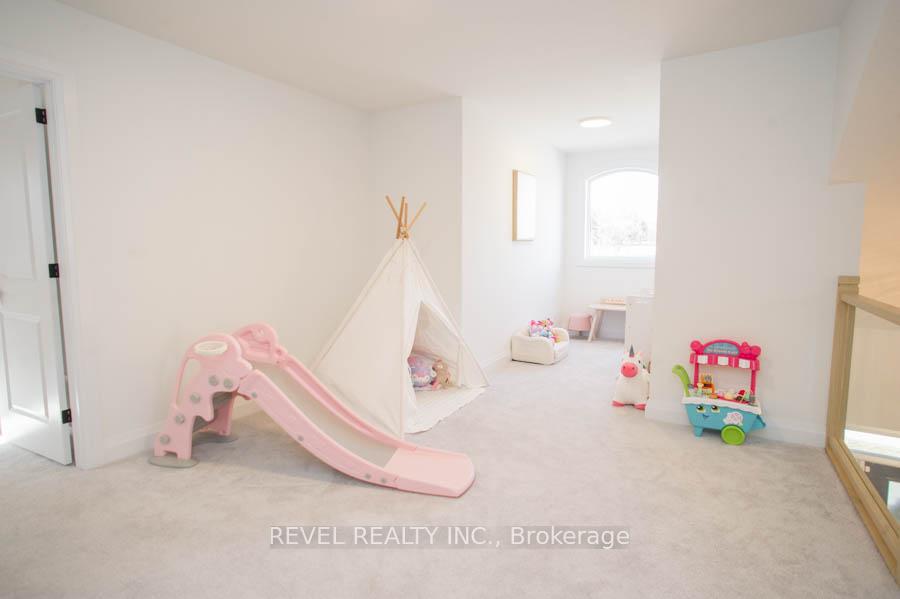 Photo 24 of 238 Mount Pleasant Street, Brantford — HOMEH