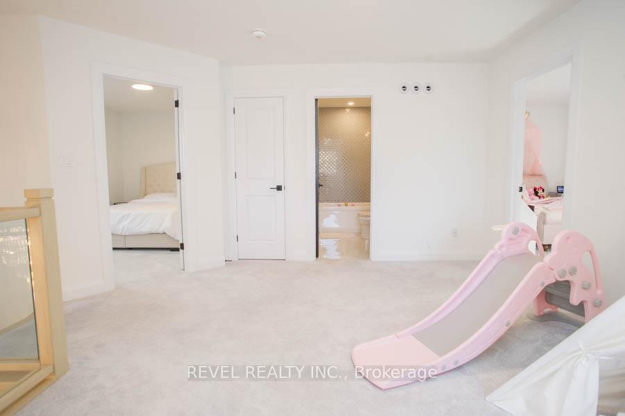 Photo 26 of 238 Mount Pleasant Street, Brantford — HOMEH
