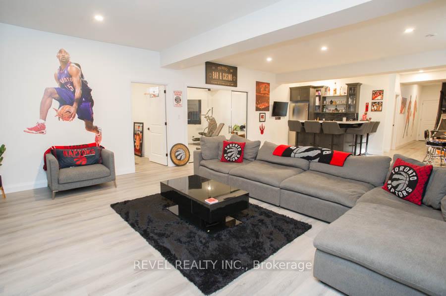 Photo 32 of 238 Mount Pleasant Street, Brantford — HOMEH