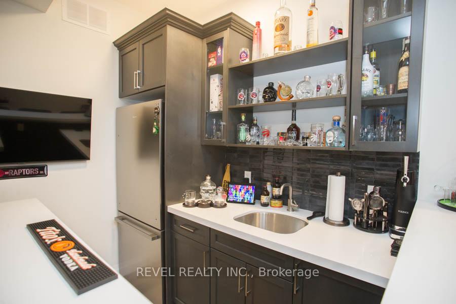 Photo 35 of 238 Mount Pleasant Street, Brantford — HOMEH