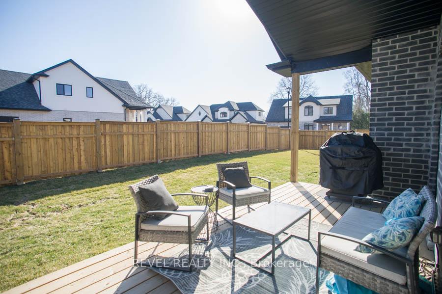 Photo 42 of 238 Mount Pleasant Street, Brantford — HOMEH