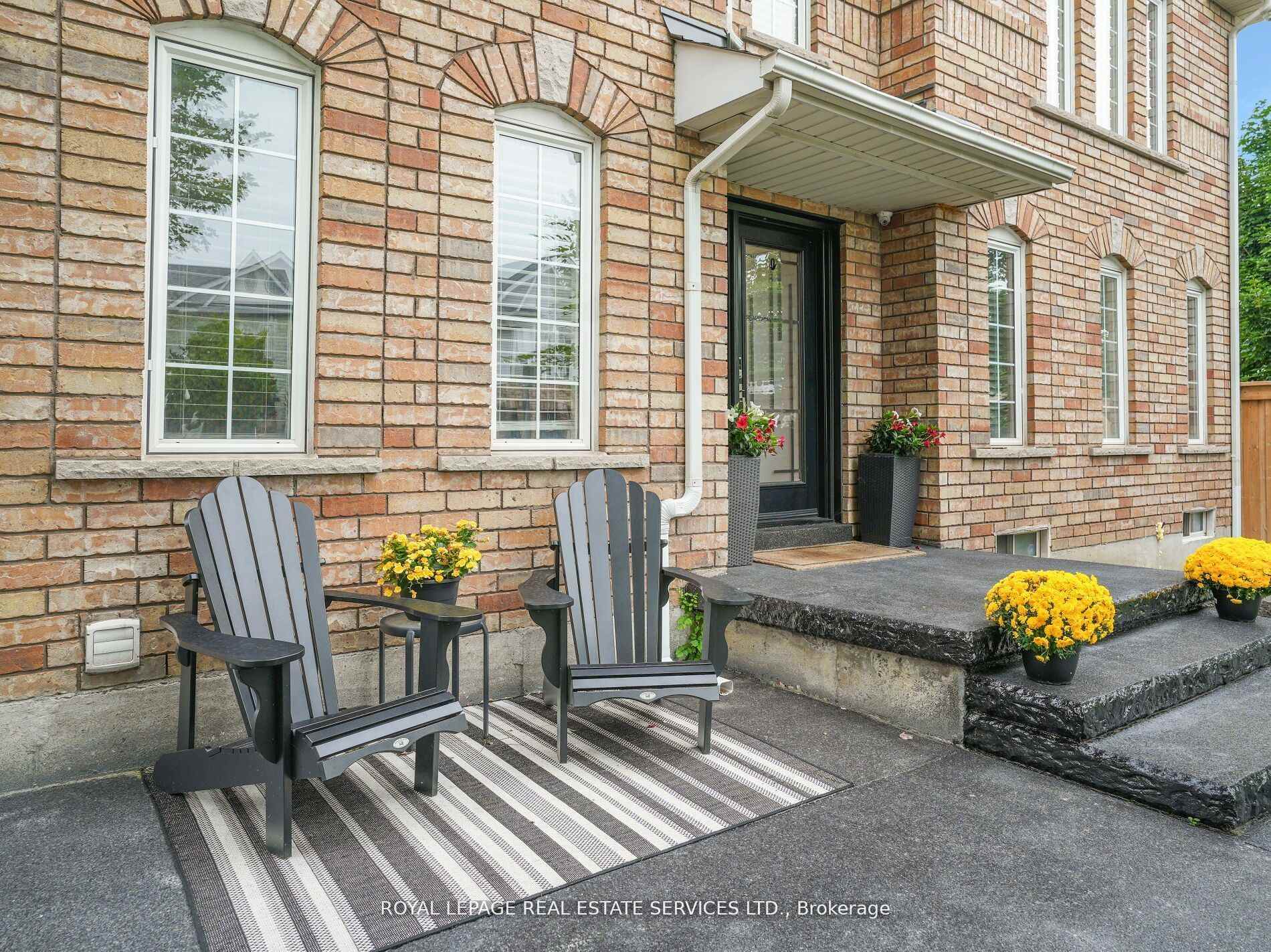 Photo 3 of 16 Woolf Crescent, Ajax, South East — HOMEH