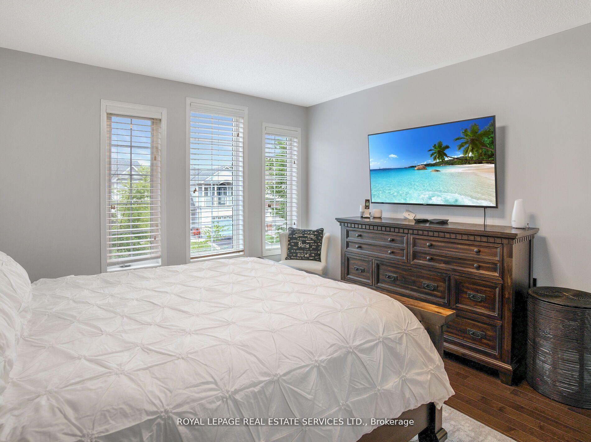 Photo 19 of 16 Woolf Crescent, Ajax, South East — HOMEH