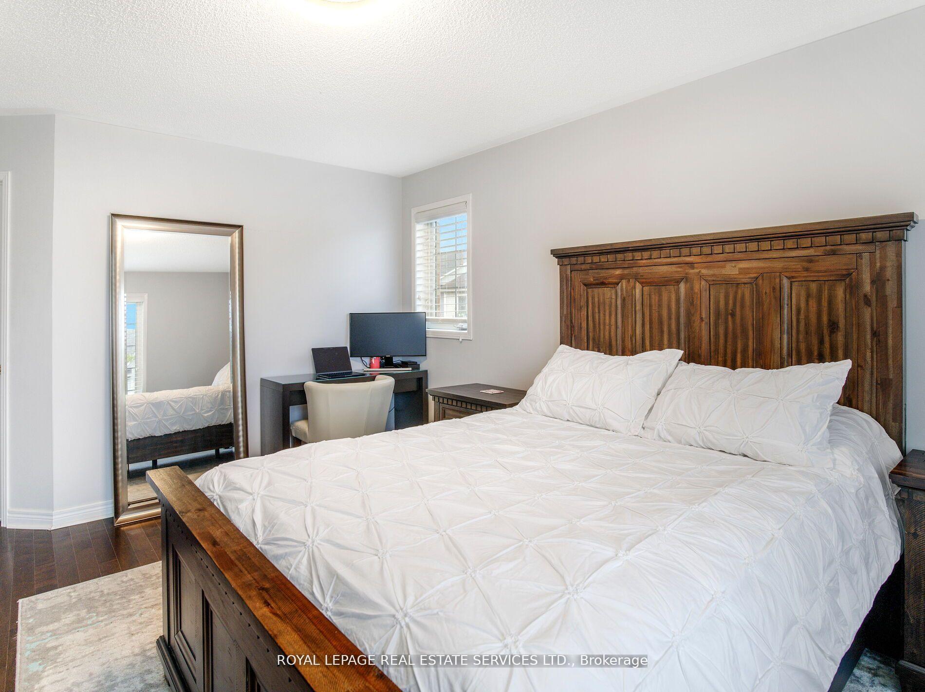 Photo 17 of 16 Woolf Crescent, Ajax, South East — HOMEH
