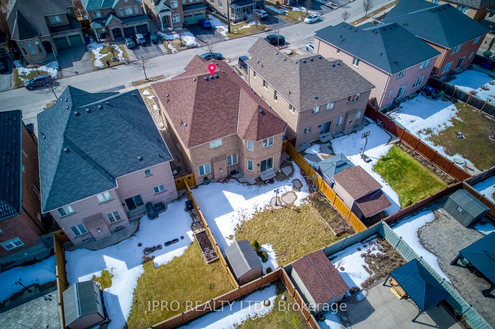 Photo 7 of 31 Birch Tree Trail, Brampton, Bram East — HOMEH