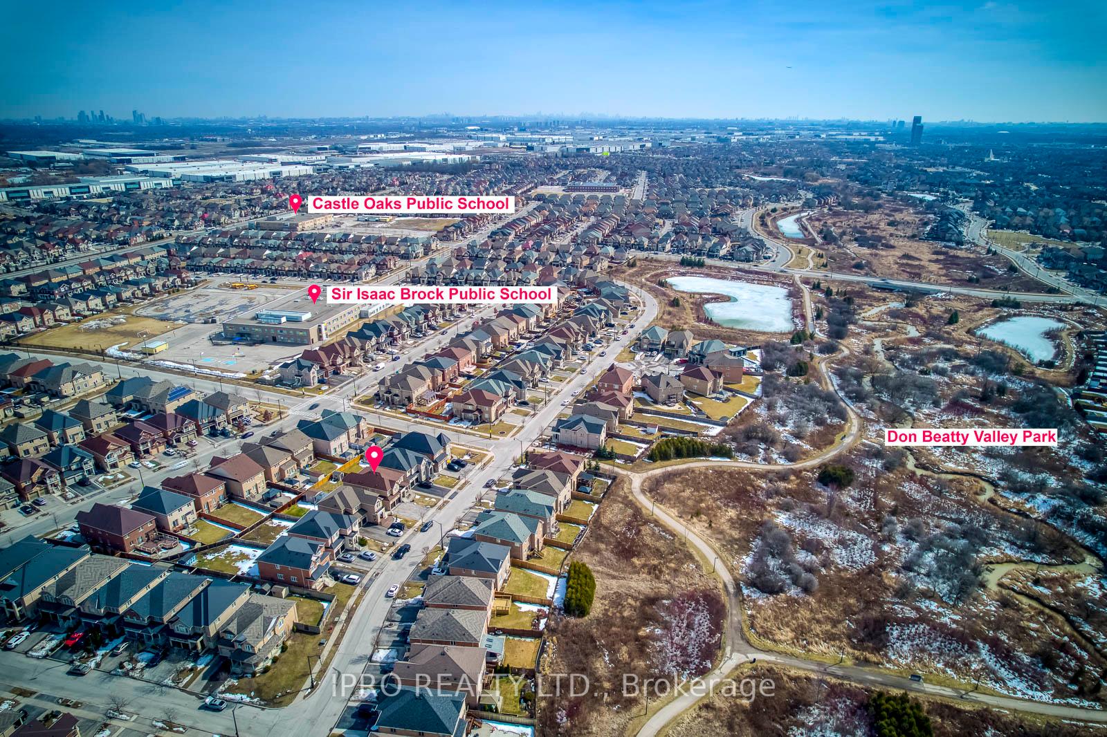 Photo 9 of 31 Birch Tree Trail, Brampton, Bram East — HOMEH