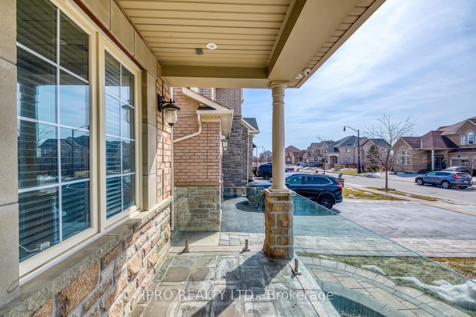 Photo 30 of 31 Birch Tree Trail, Brampton, Bram East — HOMEH