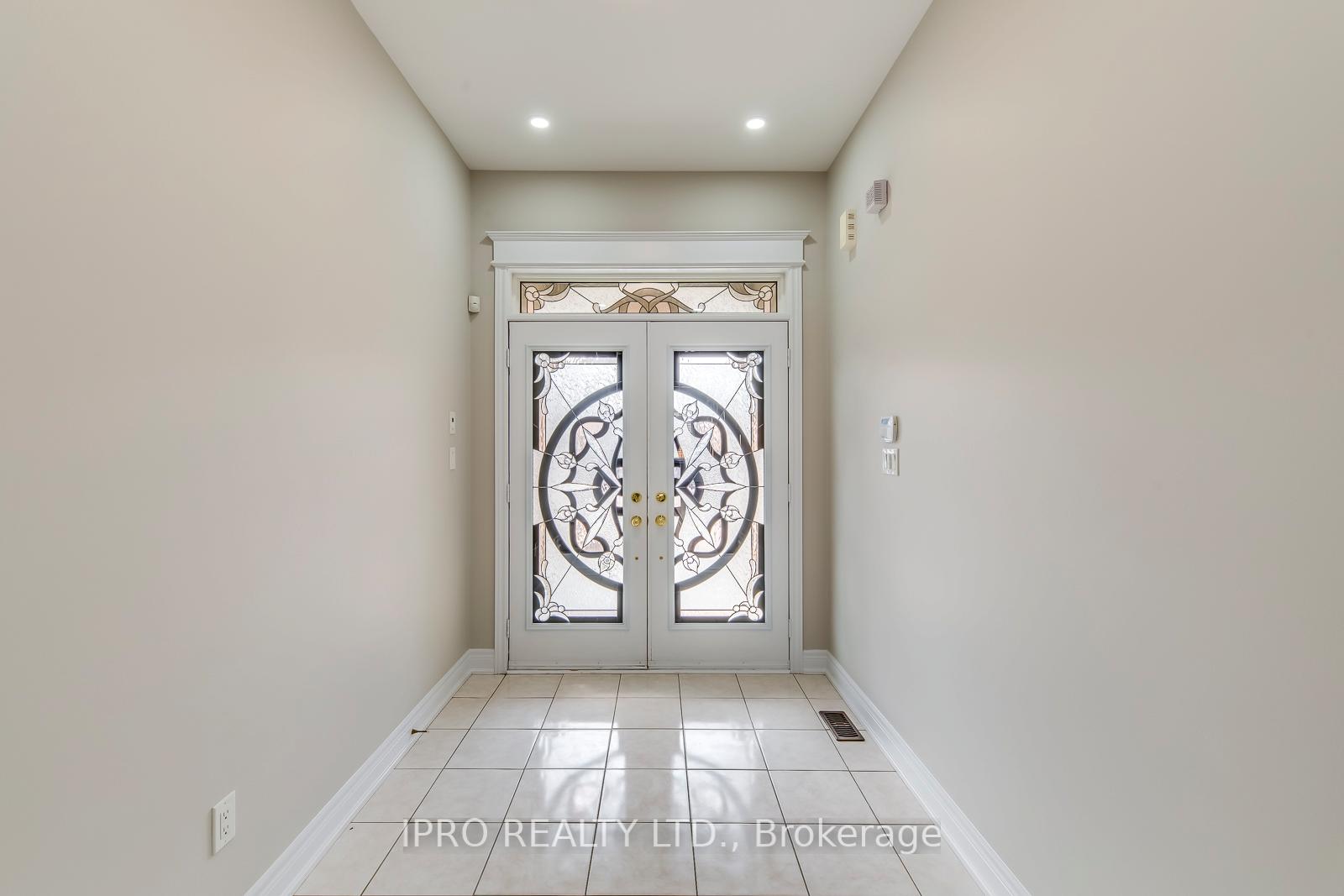 Photo 18 of 31 Birch Tree Trail, Brampton, Bram East — HOMEH