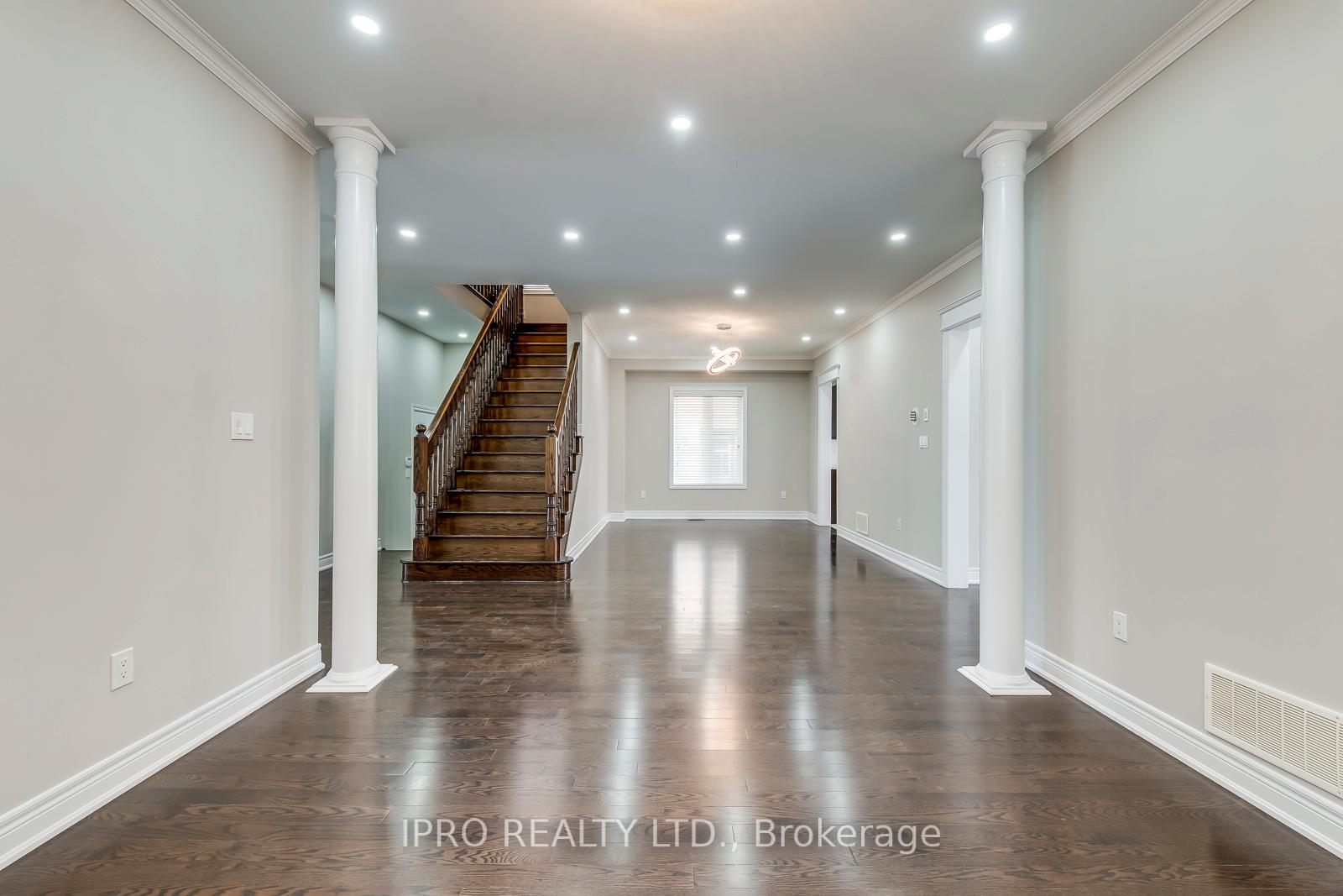 Photo 24 of 31 Birch Tree Trail, Brampton, Bram East — HOMEH