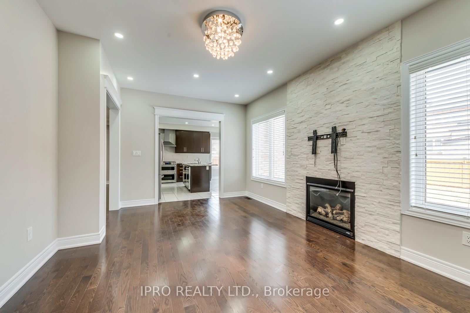 Photo 33 of 31 Birch Tree Trail, Brampton, Bram East — HOMEH