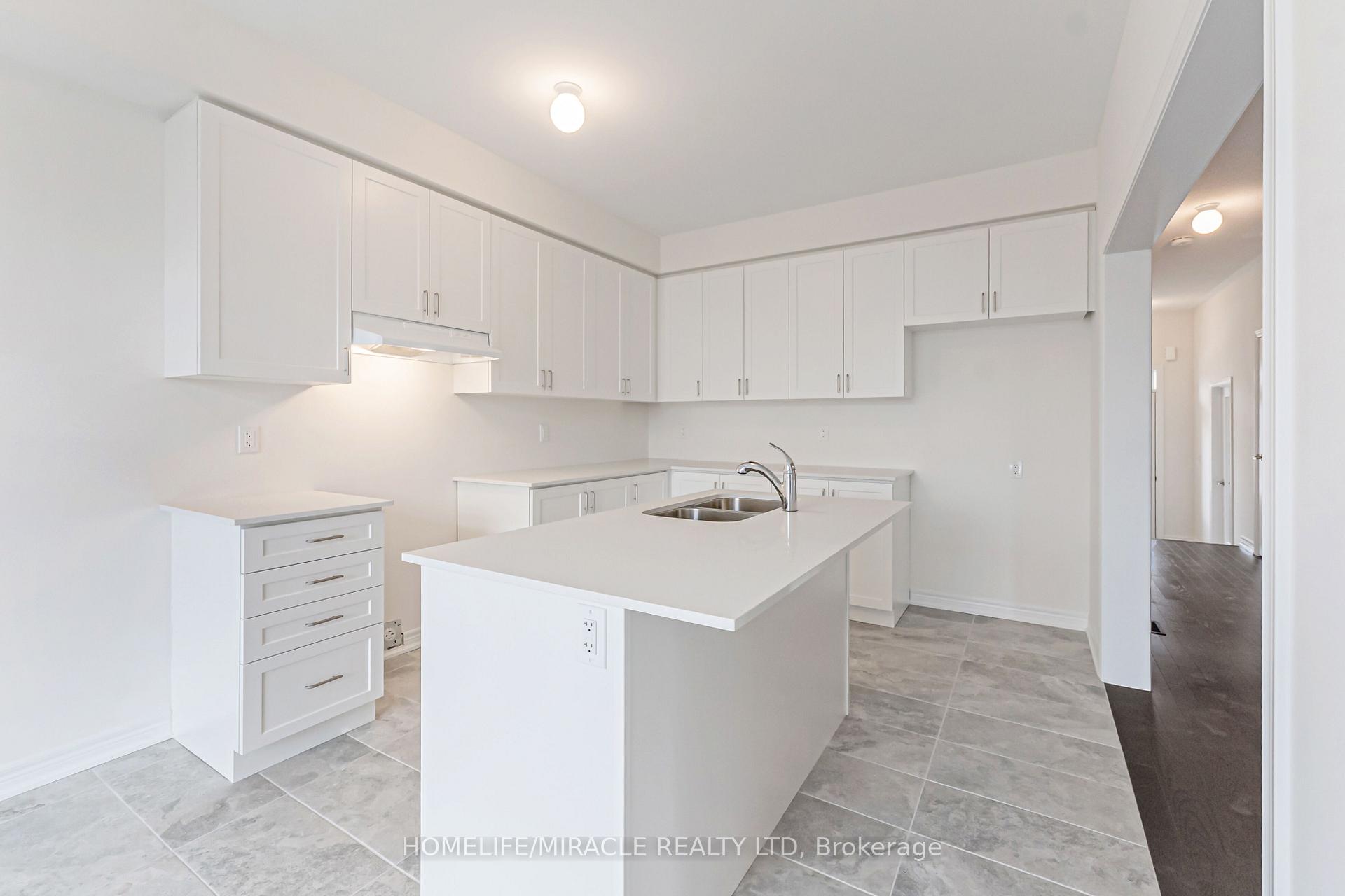 Photo 27 of 1274 Davis Loop, Innisfil, Lefroy — HOMEH