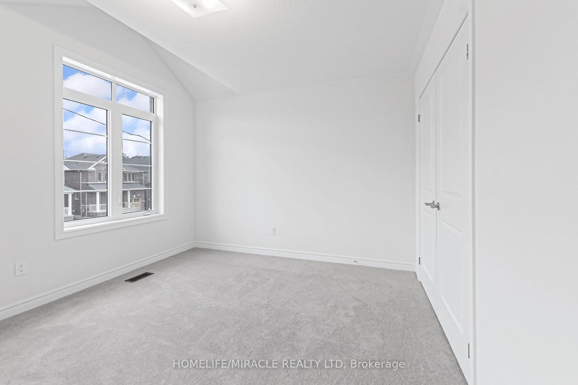 Photo 30 of 1274 Davis Loop, Innisfil, Lefroy — HOMEH