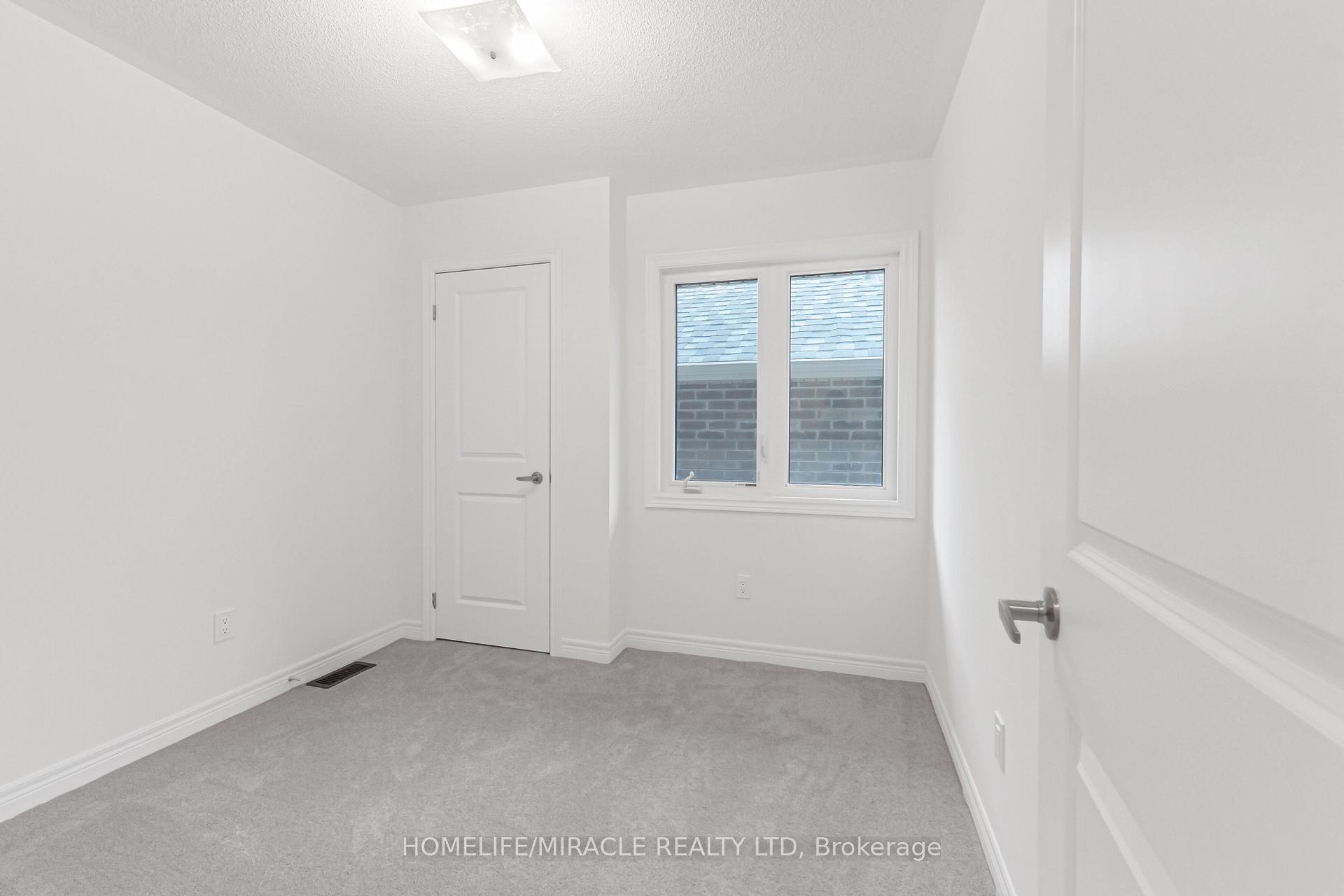 Photo 37 of 1274 Davis Loop, Innisfil, Lefroy — HOMEH