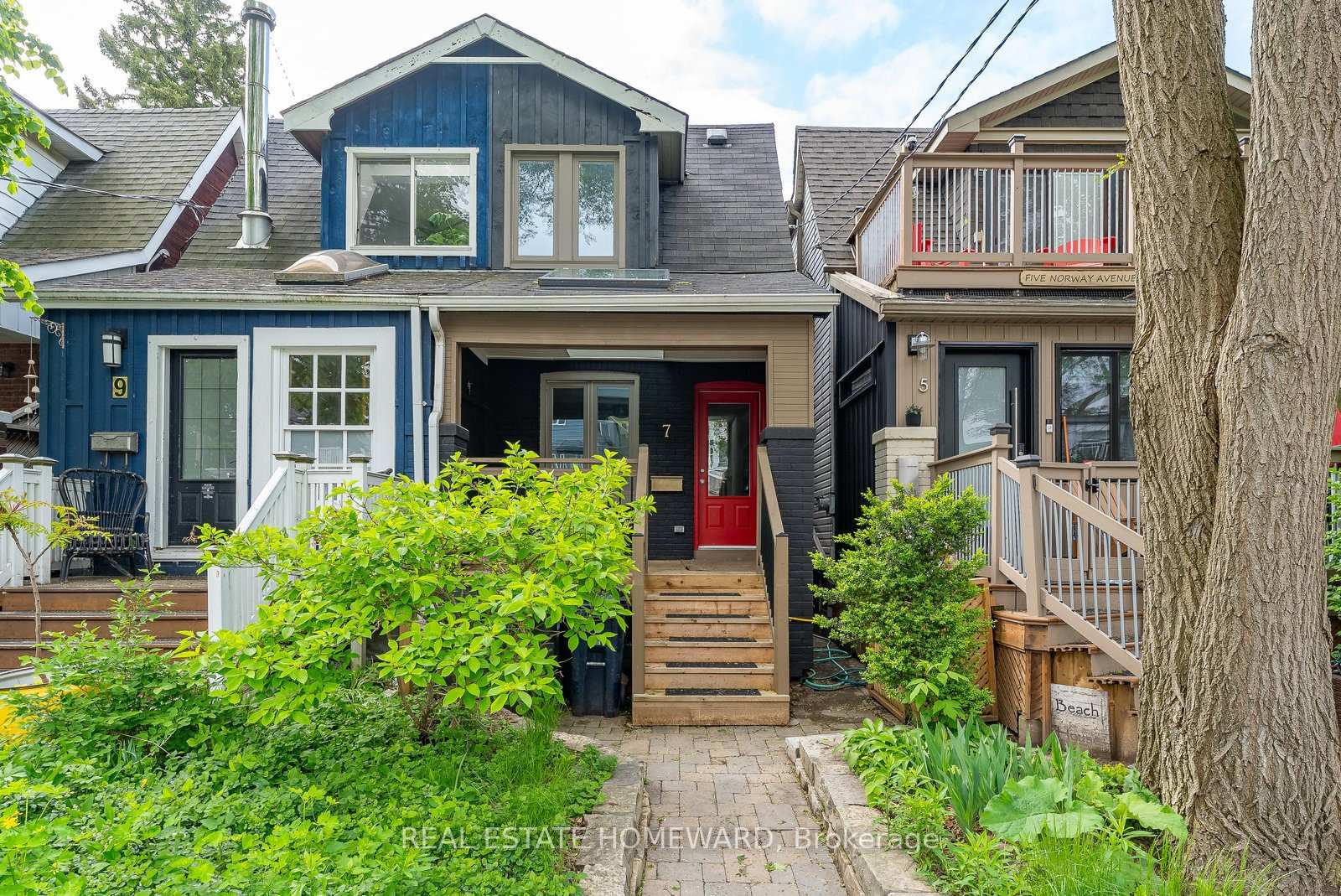 Front of 7 Norway Avenue
