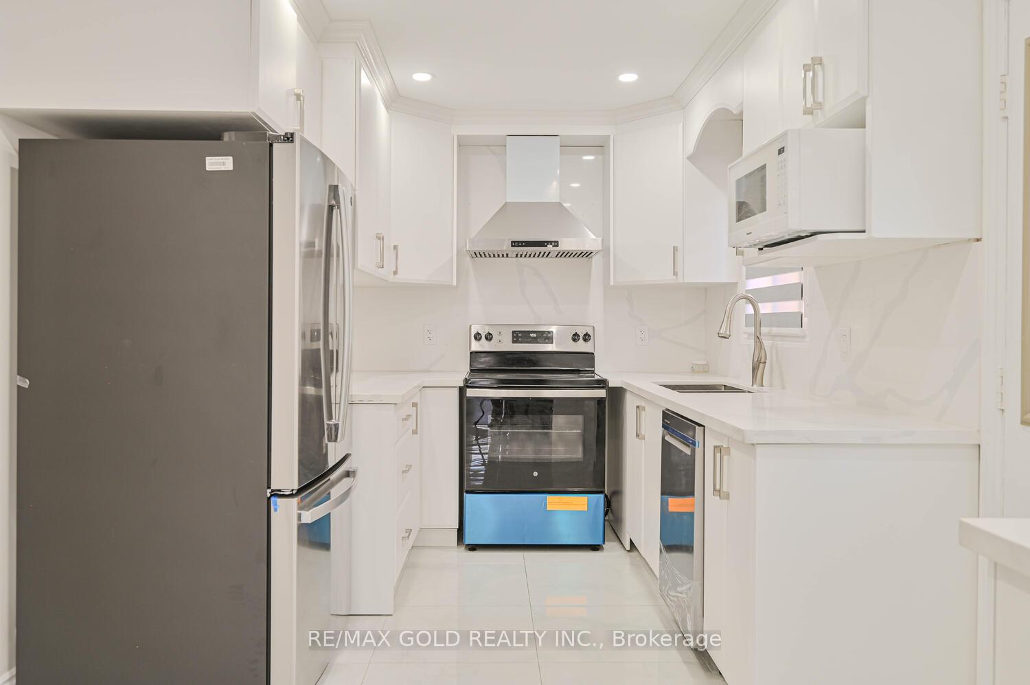 Photo 14 of 31 Histon Crescent, Brampton, Madoc — HOMEH