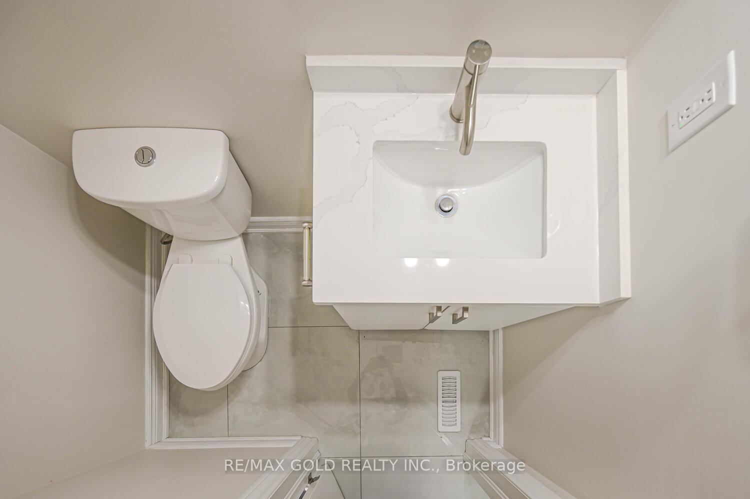 Photo 7 of 31 Histon Crescent, Brampton, Madoc — HOMEH