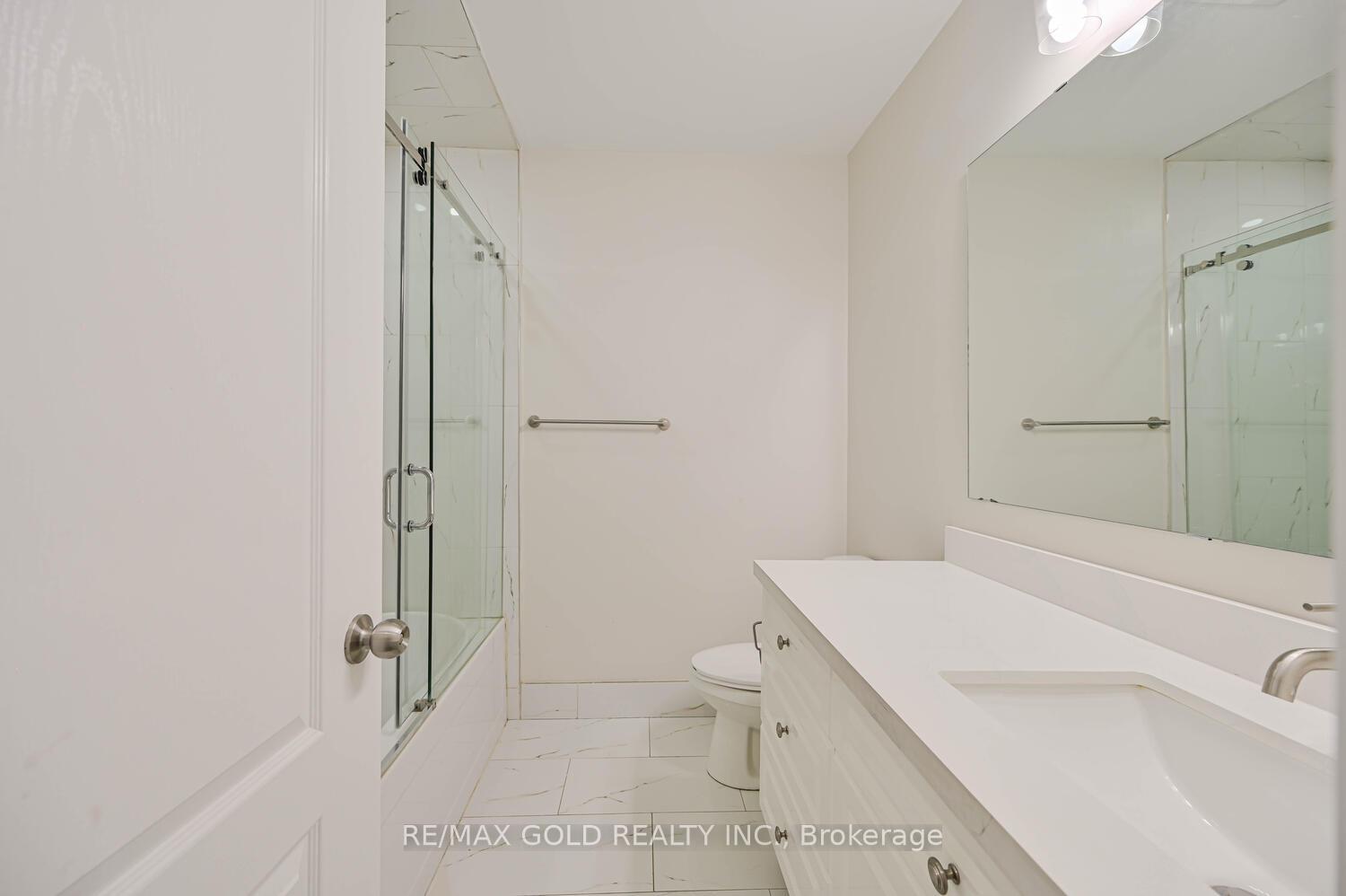 Photo 17 of 31 Histon Crescent, Brampton, Madoc — HOMEH
