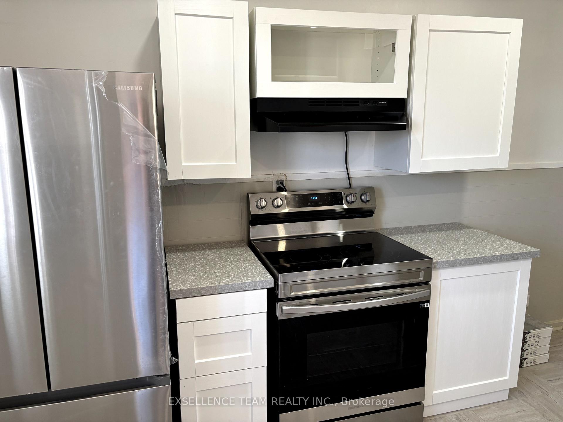 Photo 8 of 128 MCCONNELL Ave E, Cornwall — HOMEH