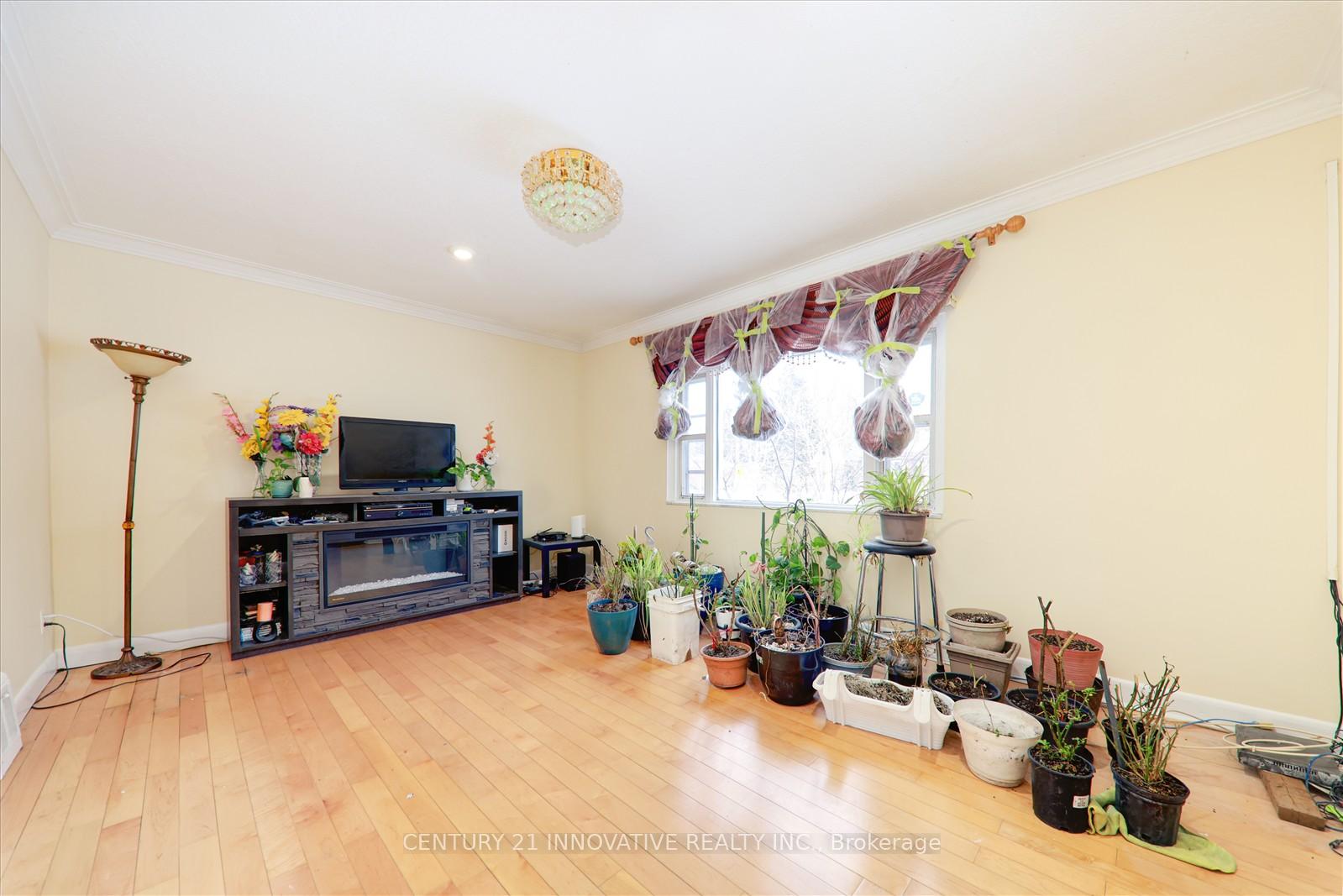 Photo 7 of 80 Adanac Drive, Scarborough, Cliffcrest — HOMEH