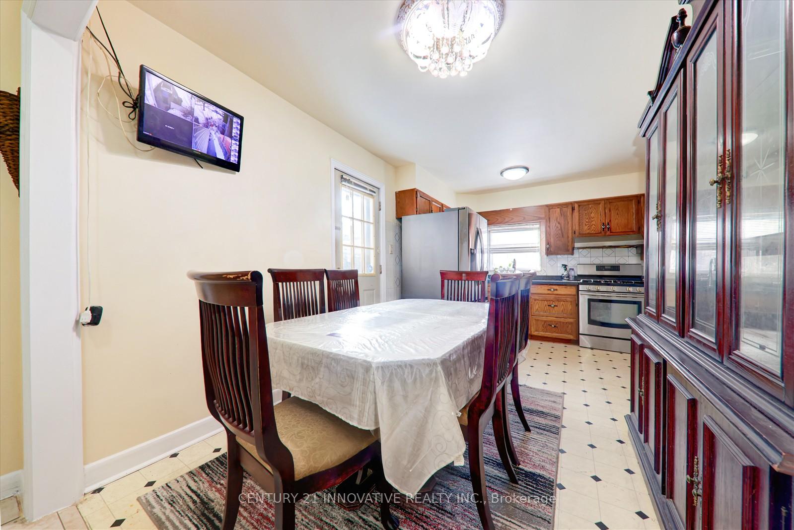 Photo 11 of 80 Adanac Drive, Scarborough, Cliffcrest — HOMEH