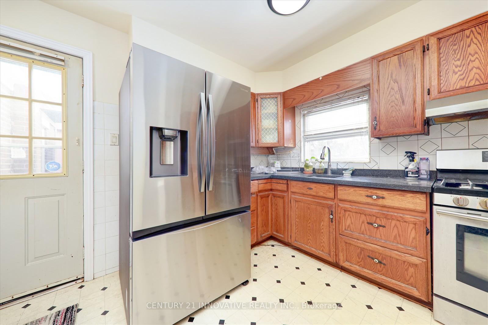Photo 19 of 80 Adanac Drive, Scarborough, Cliffcrest — HOMEH