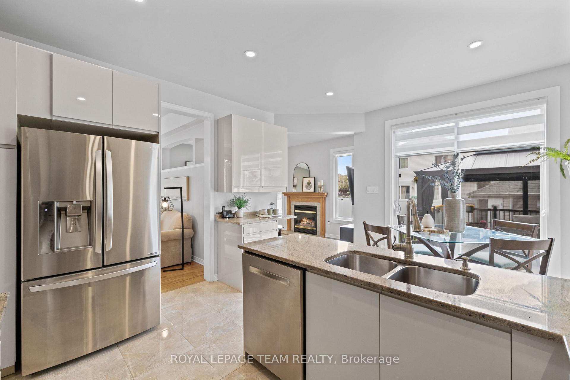 Photo 15 of 10 Sutcliffe Terrace, Ottawa, Barrhaven - Longfields — HOMEH
