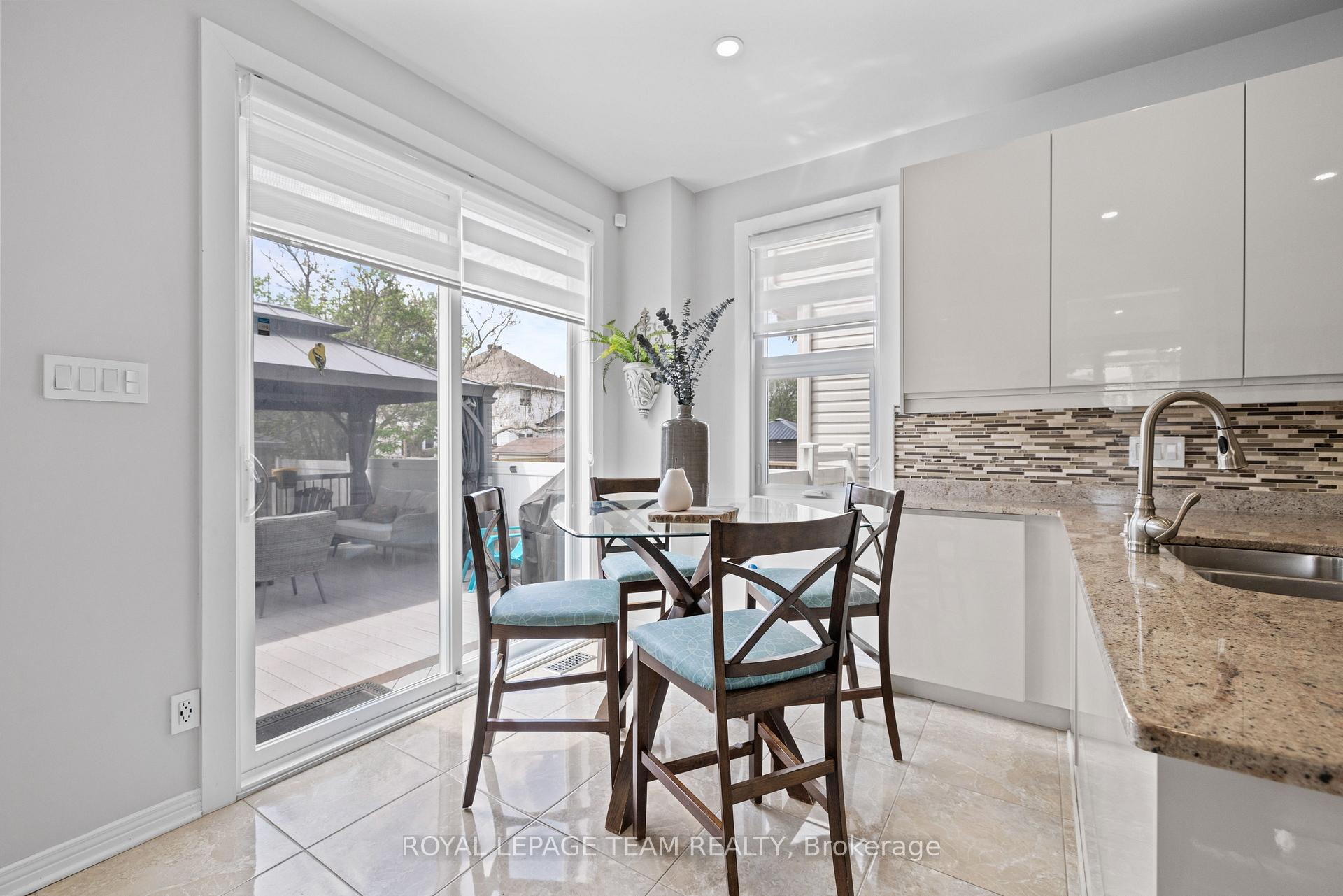 Photo 17 of 10 Sutcliffe Terrace, Ottawa, Barrhaven - Longfields — HOMEH
