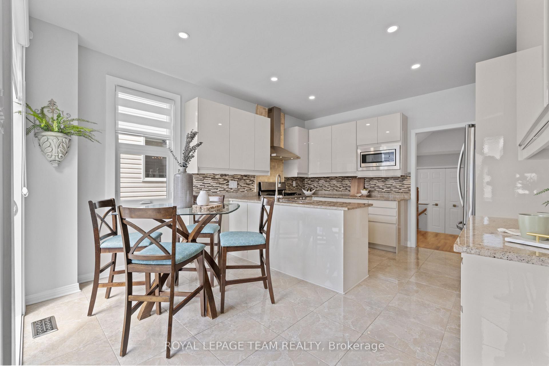 Photo 19 of 10 Sutcliffe Terrace, Ottawa, Barrhaven - Longfields — HOMEH