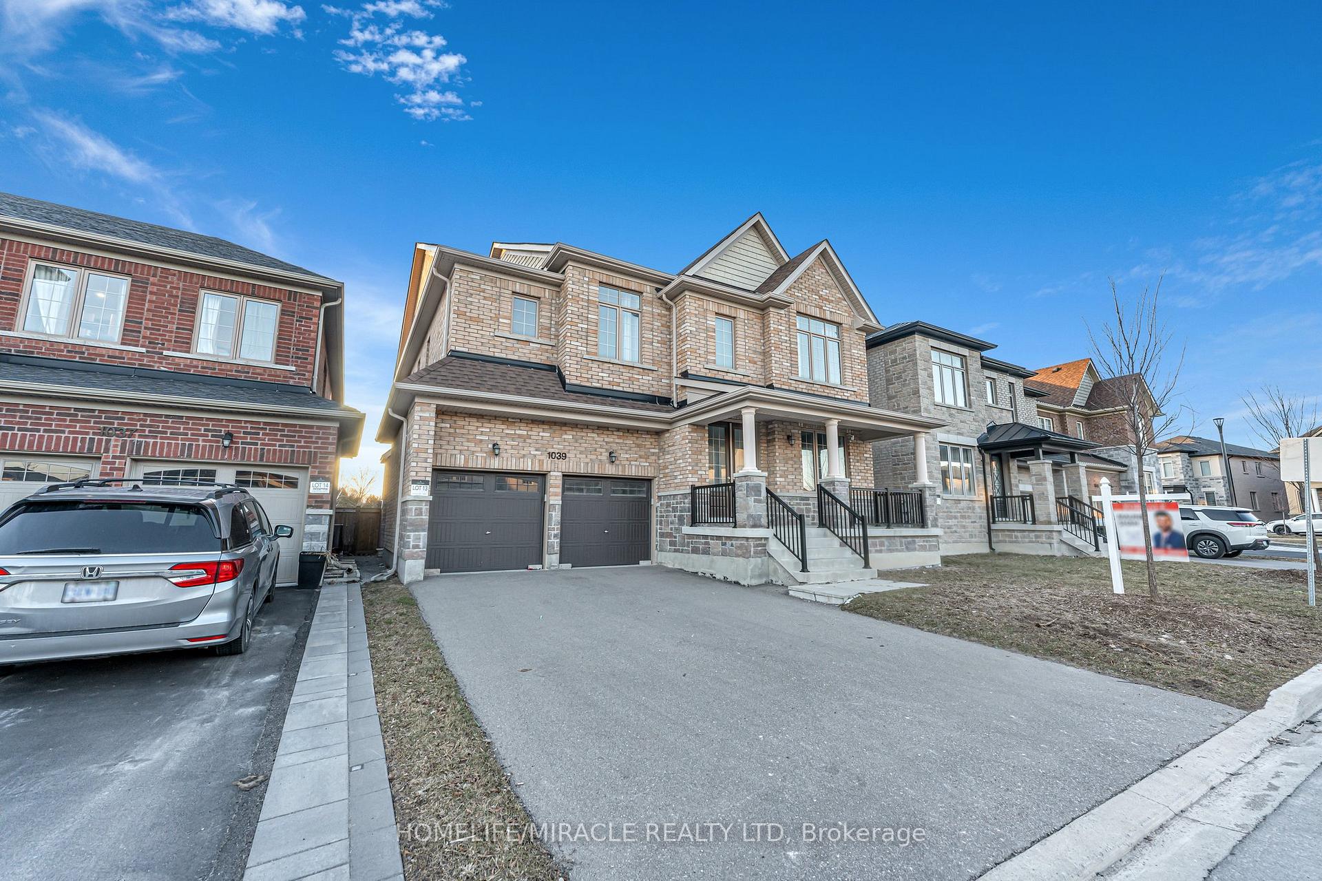 Photo 2 of 1039 Kingpeak Crescent, Pickering, Rural Pickering — HOMEH