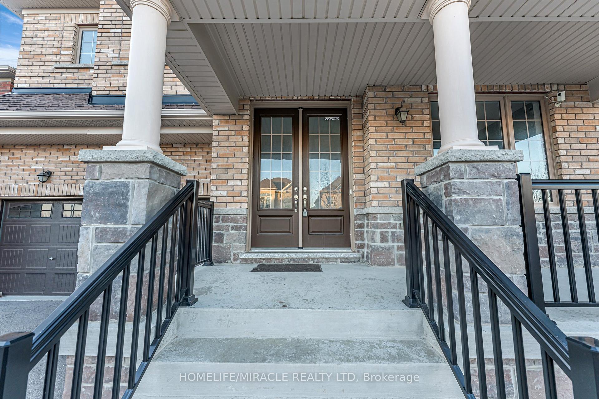 Photo 3 of 1039 Kingpeak Crescent, Pickering, Rural Pickering — HOMEH