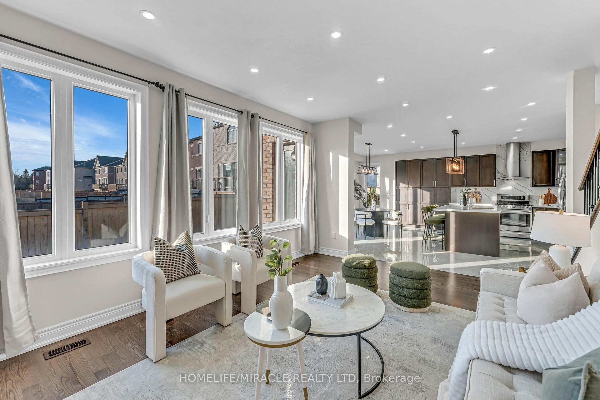 Photo 14 of 1039 Kingpeak Crescent, Pickering, Rural Pickering — HOMEH