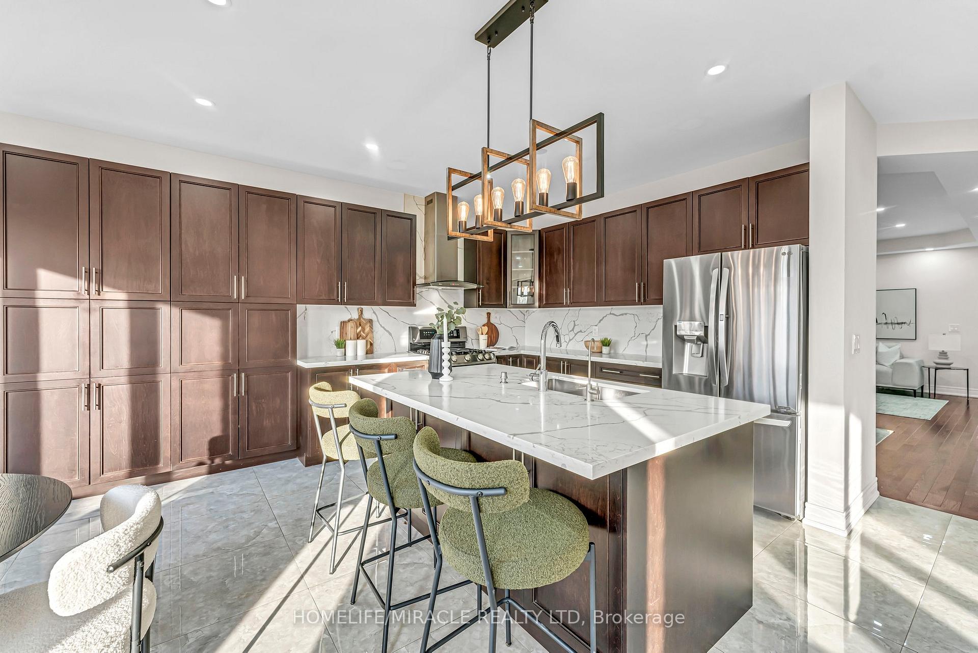 Photo 13 of 1039 Kingpeak Crescent, Pickering, Rural Pickering — HOMEH