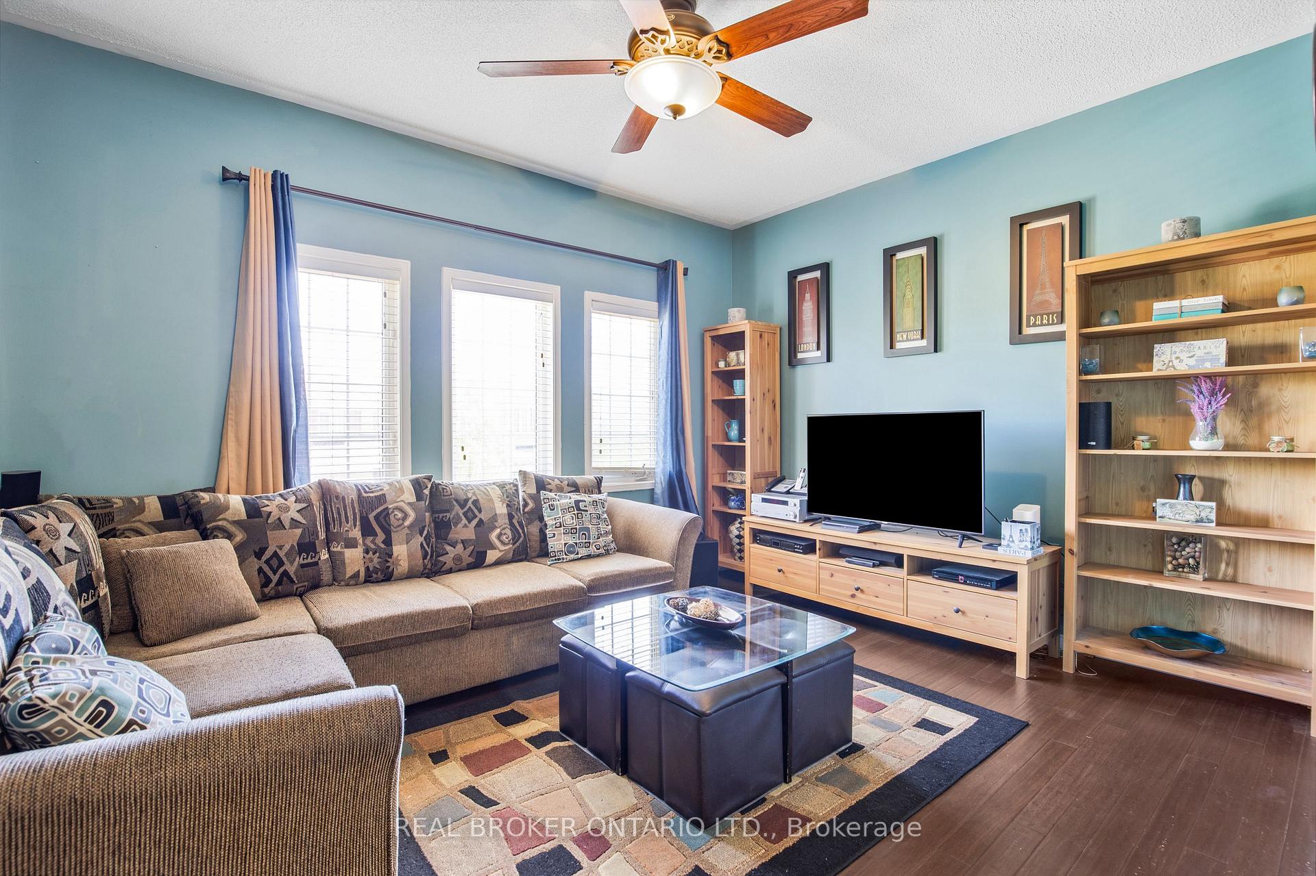 Photo 11 of 56 Lockheed Crescent, Brampton, Fletcher's Meadow — HOMEH
