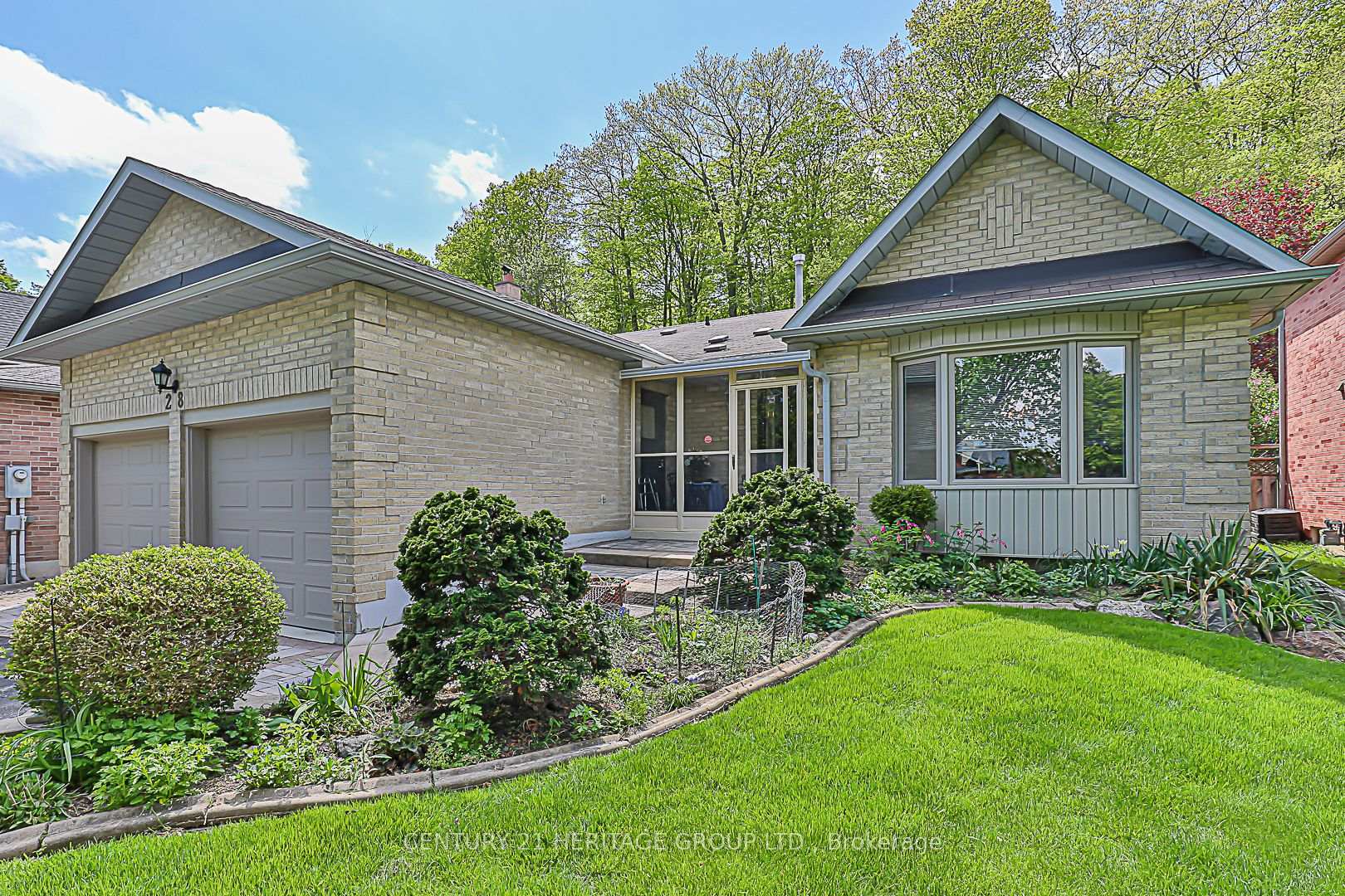 Photo 1 of 28 Spence Drive, Aurora, Aurora Highlands — HOMEH