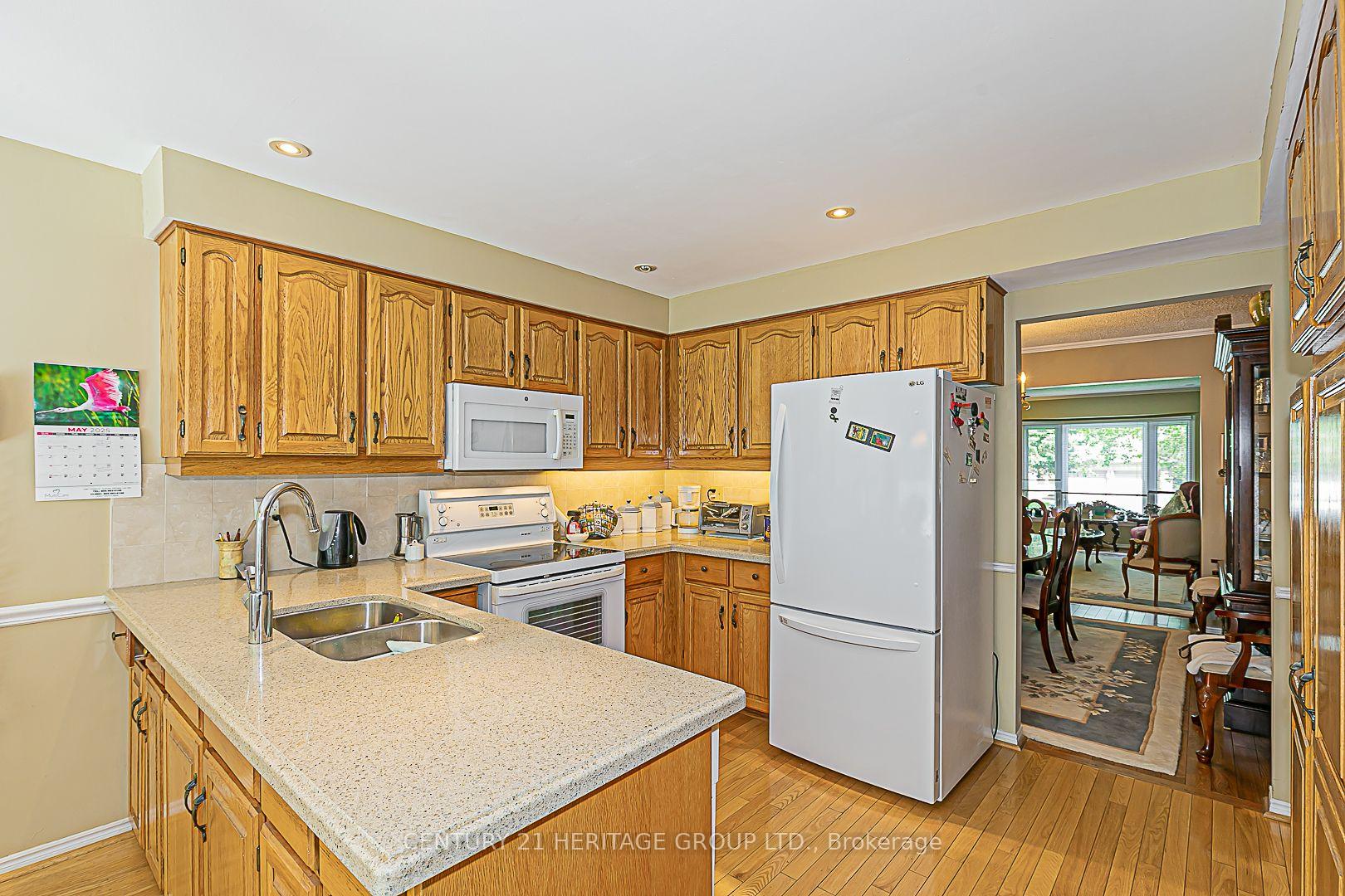 Photo 9 of 28 Spence Drive, Aurora, Aurora Highlands — HOMEH