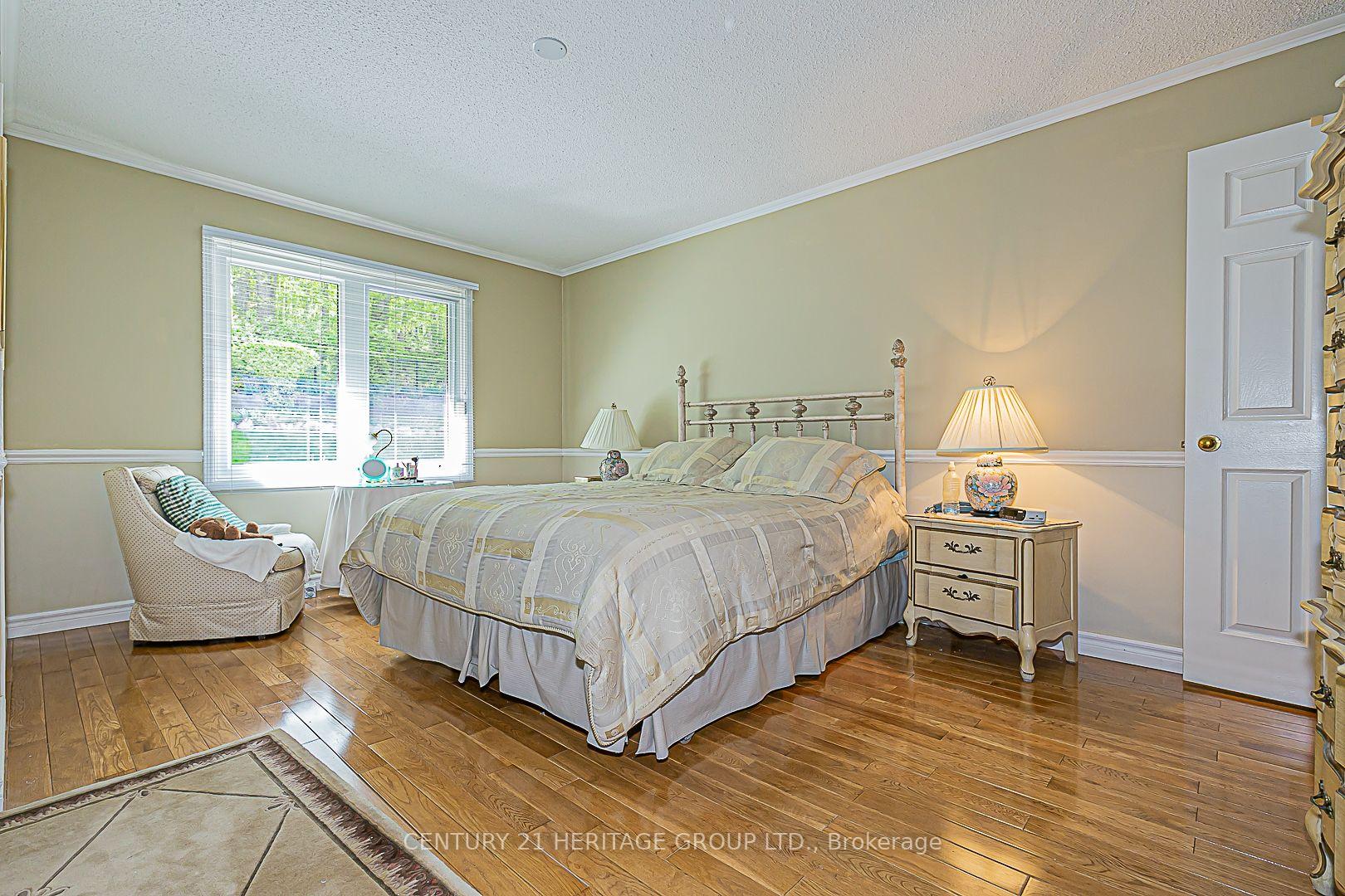 Photo 12 of 28 Spence Drive, Aurora, Aurora Highlands — HOMEH