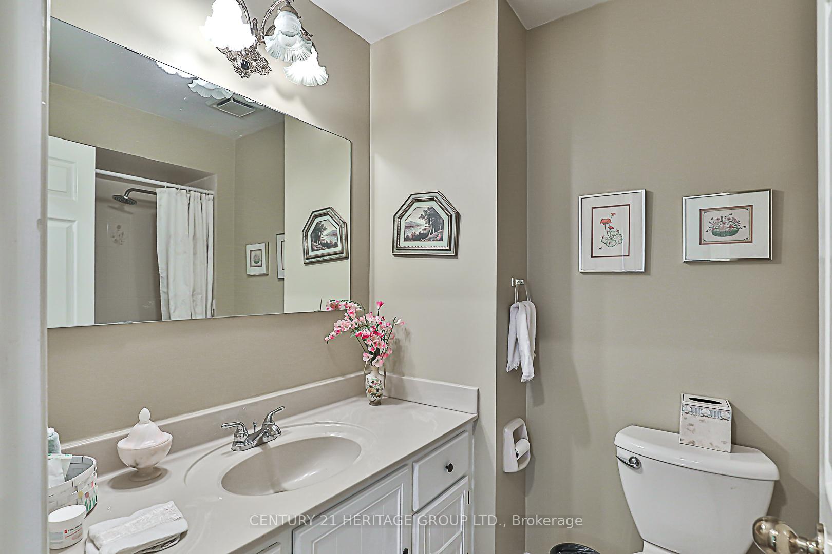 Photo 14 of 28 Spence Drive, Aurora, Aurora Highlands — HOMEH
