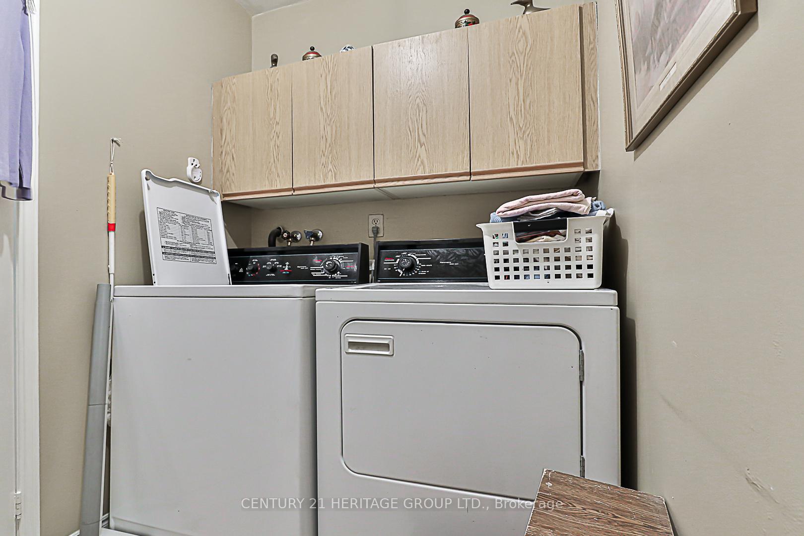 Photo 19 of 28 Spence Drive, Aurora, Aurora Highlands — HOMEH
