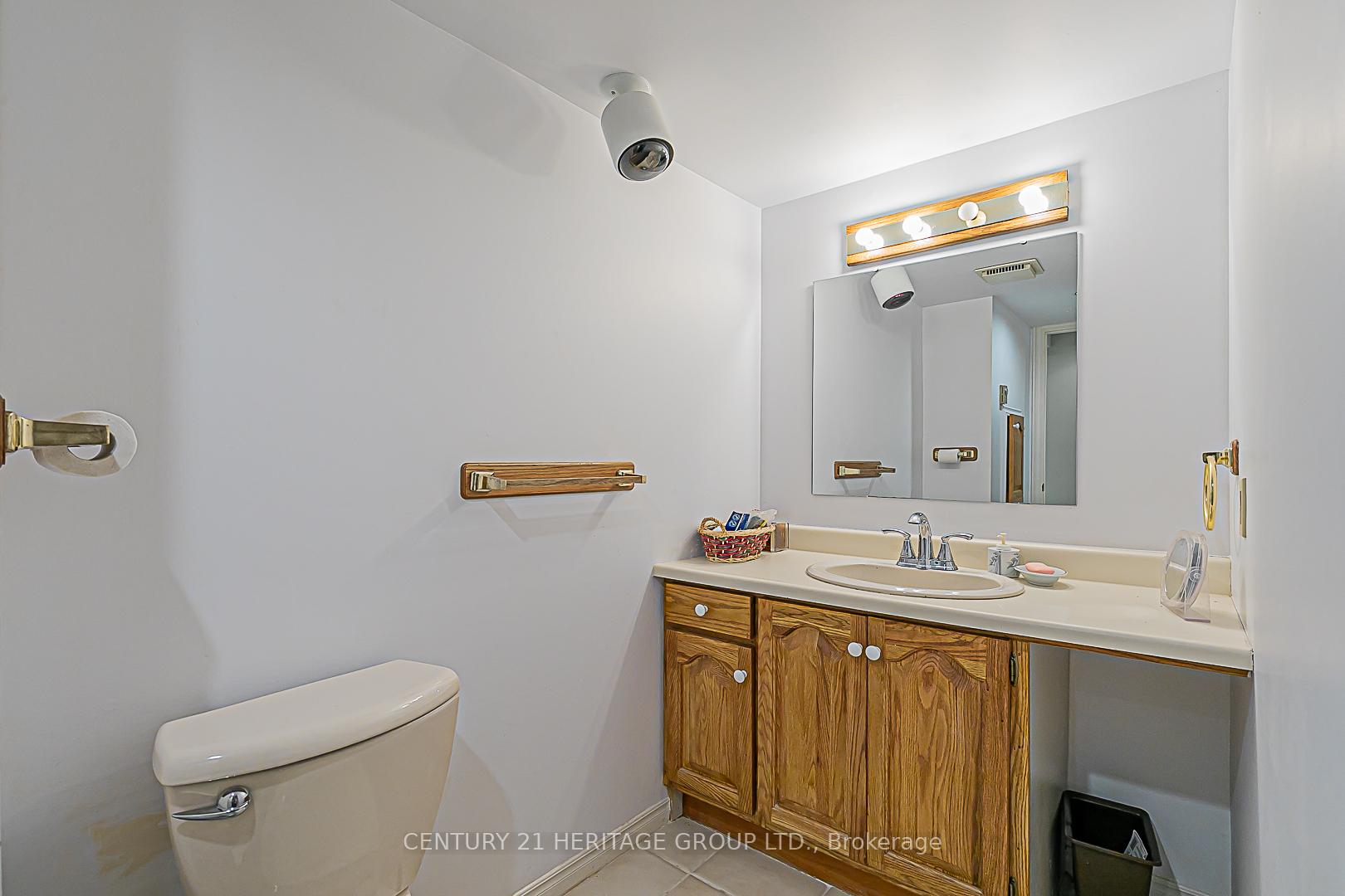 Photo 26 of 28 Spence Drive, Aurora, Aurora Highlands — HOMEH