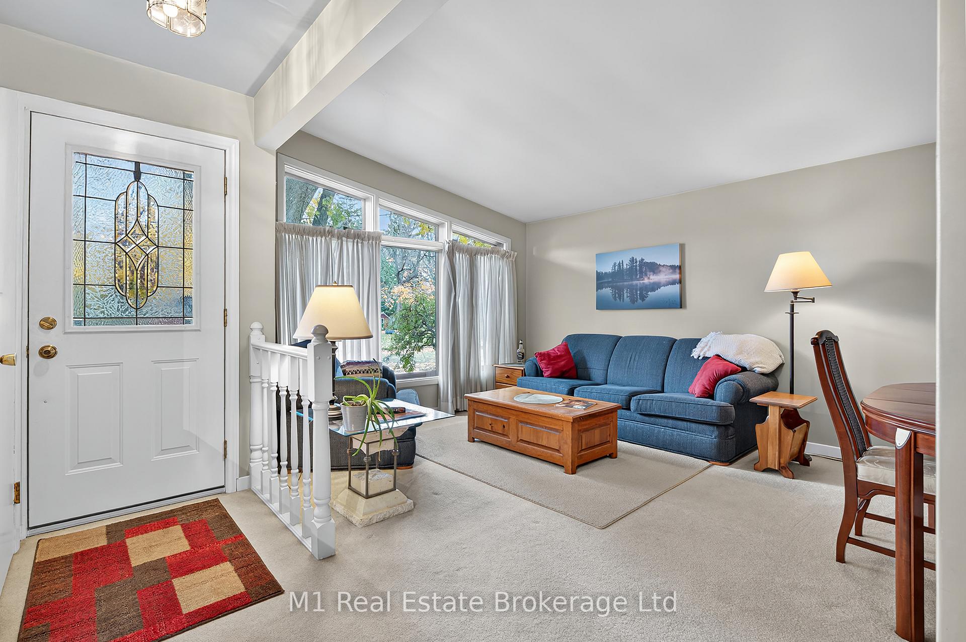 Photo 13 of 15 Woodycrest Drive, Guelph, Junction/Onward Willow — HOMEH