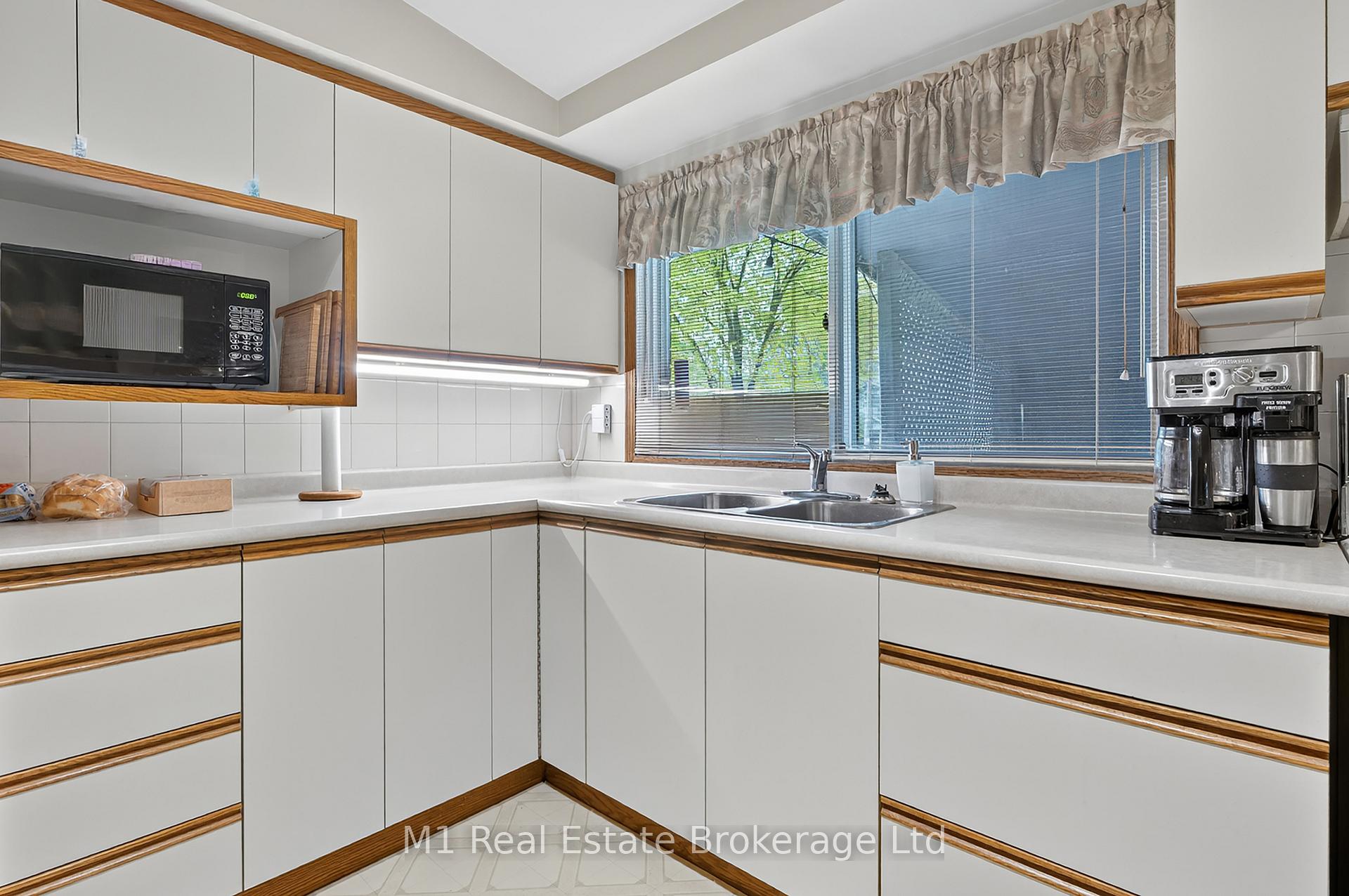 Photo 15 of 15 Woodycrest Drive, Guelph, Junction/Onward Willow — HOMEH