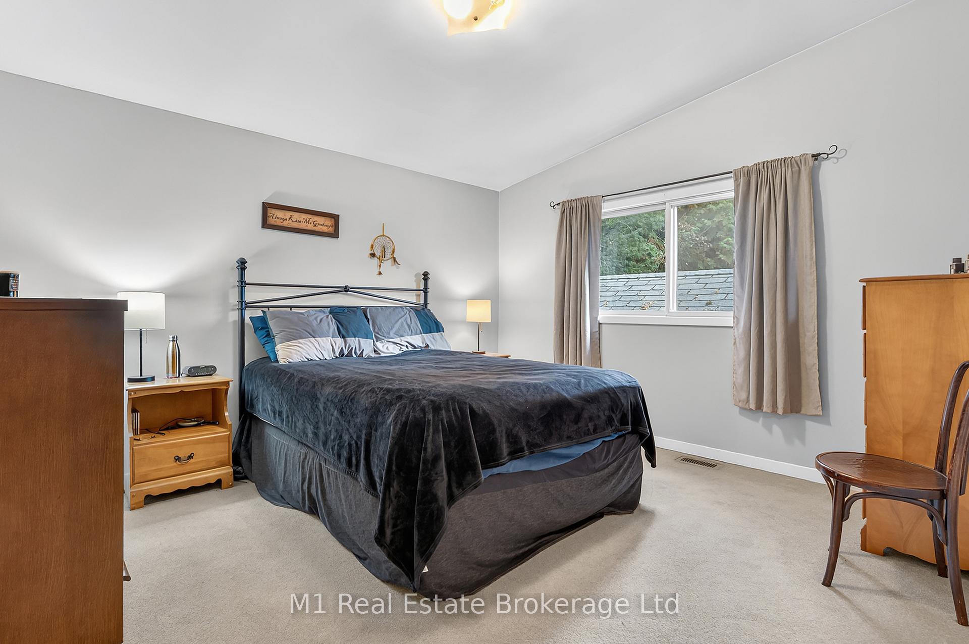 Photo 19 of 15 Woodycrest Drive, Guelph, Junction/Onward Willow — HOMEH